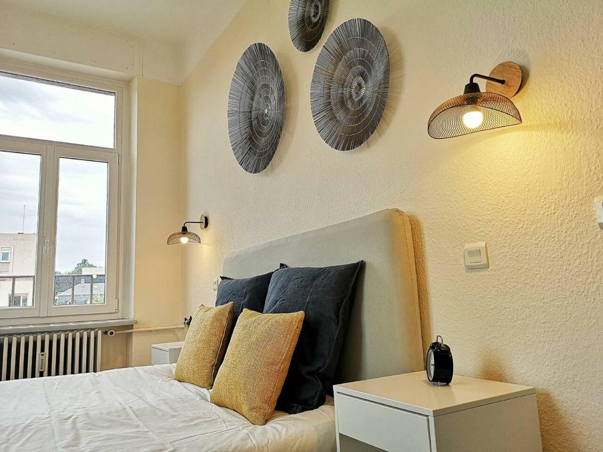Le XI - Suite Colmar Gare - Parking Екстер'єр фото